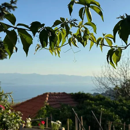 Meni's House * Agios Lavrentios