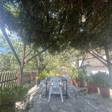 Meni's House * Agios Lavrentios